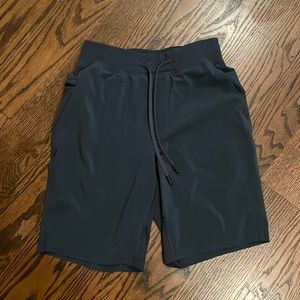 Carbon Grey Lulu Lemon 5.5” Inseam Short